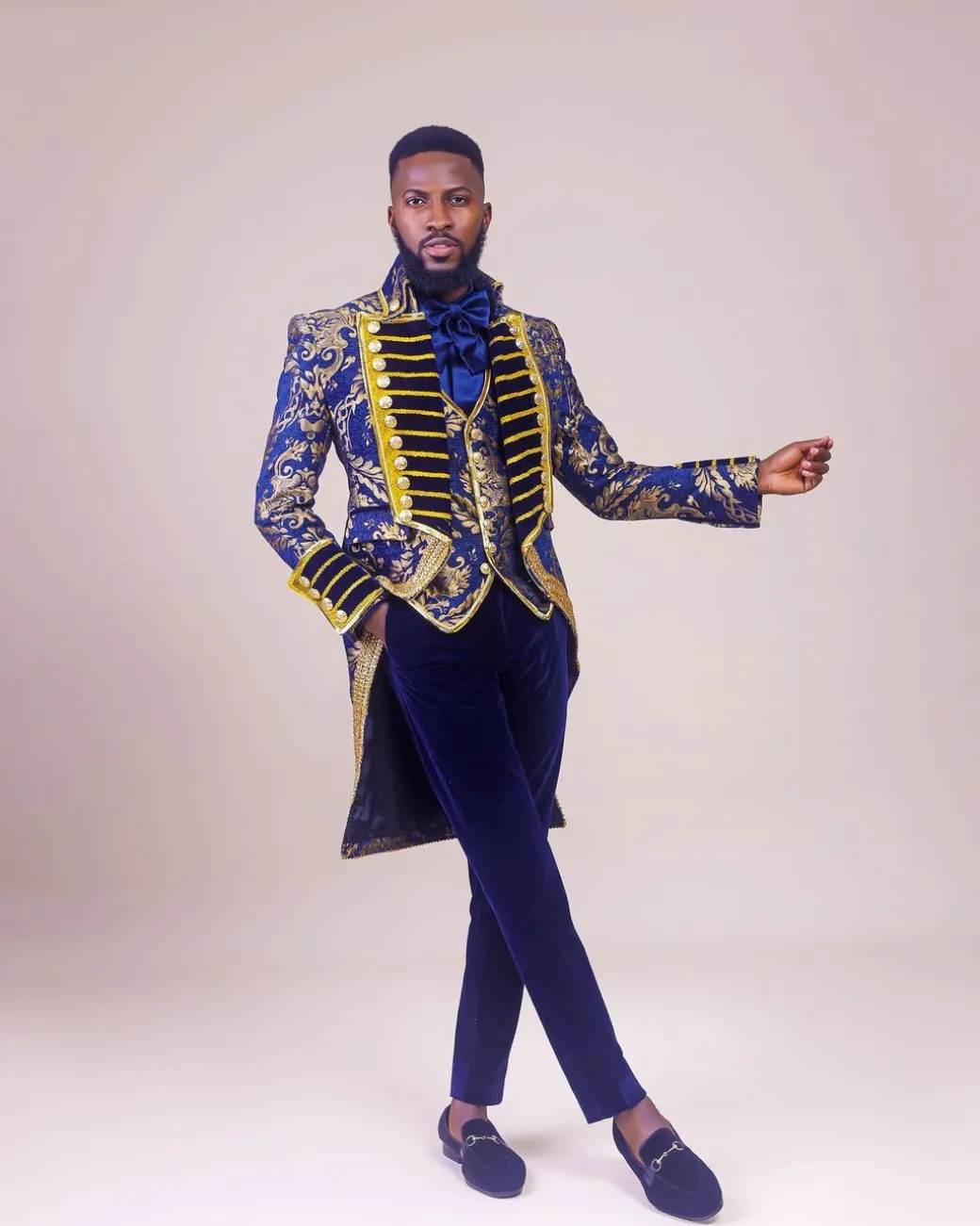 A “Abingdon” royalty tail gold and blue floral metallic Jacquard tuxedo suit