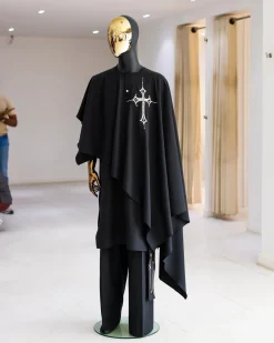 A Black Cross Neck Tragbada 2