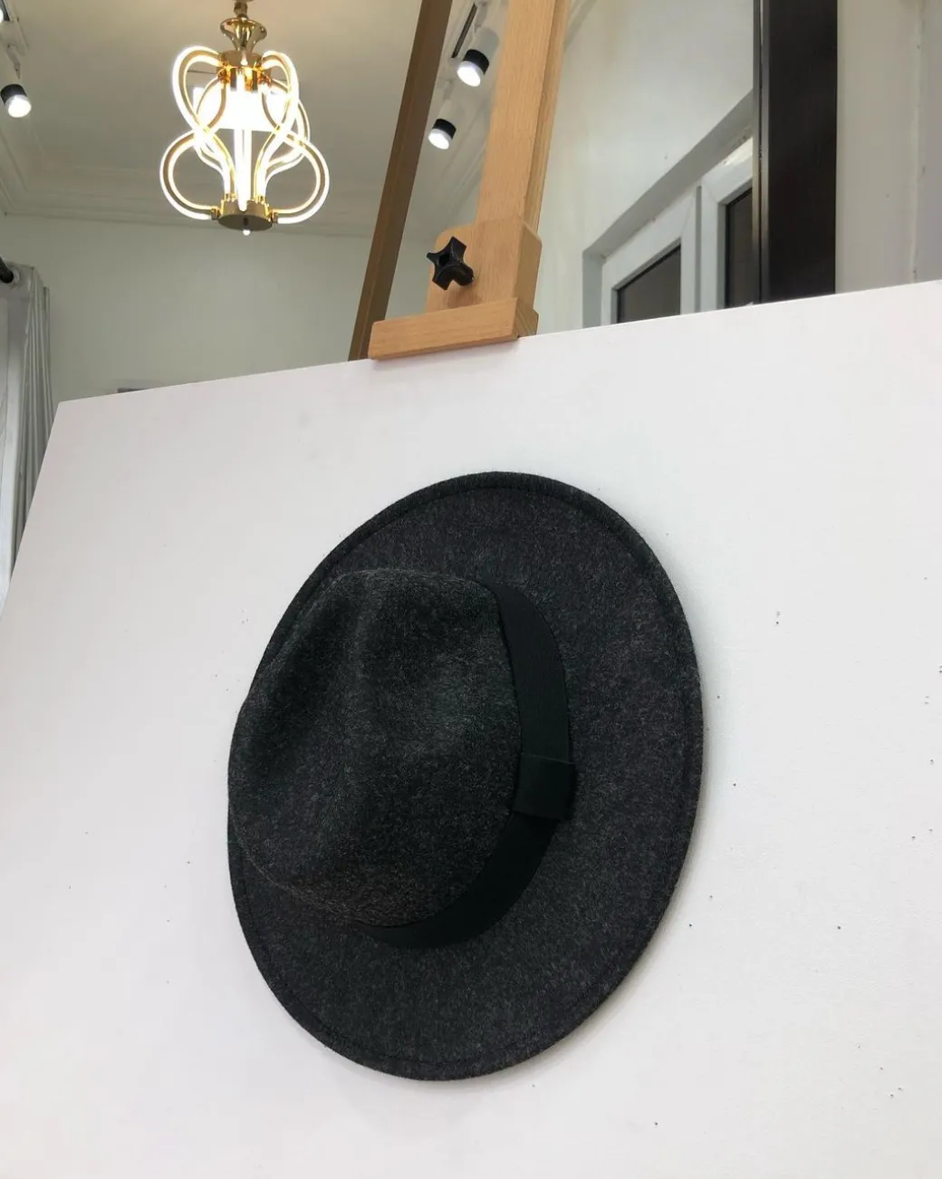 A Black Men Fashion Wool Hat