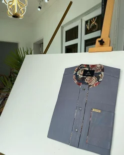 A Bright Grey Front Flap Traditional African Kaftan