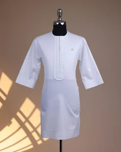 A Bright white, layered front flap details, 3/4 sleeve African kaftan