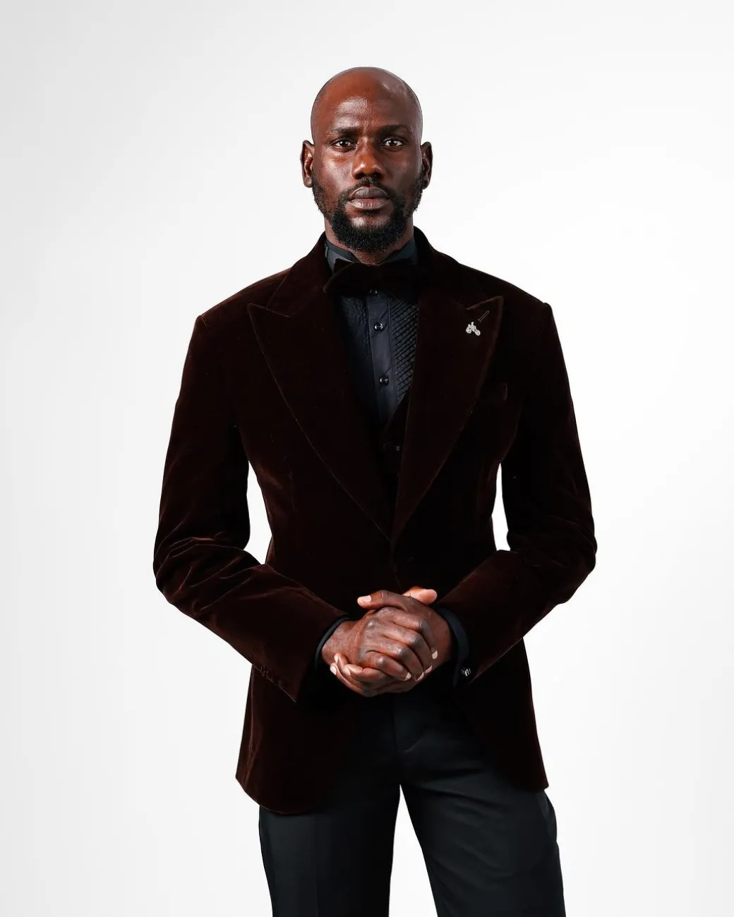 A Brown Peak Lapel, Single Button Knitter Suit
