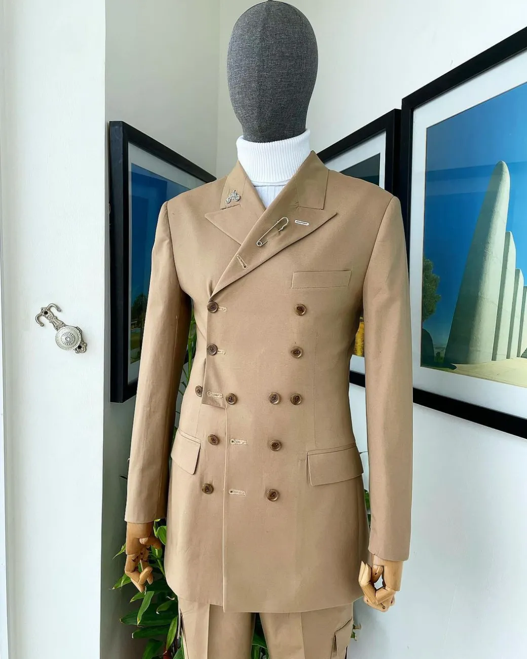 A Brown “Pirate” Polished Chinos, Layered Double Breasted, 12 Buttons, Peak Lapel Pearl Horn Blazers Suit