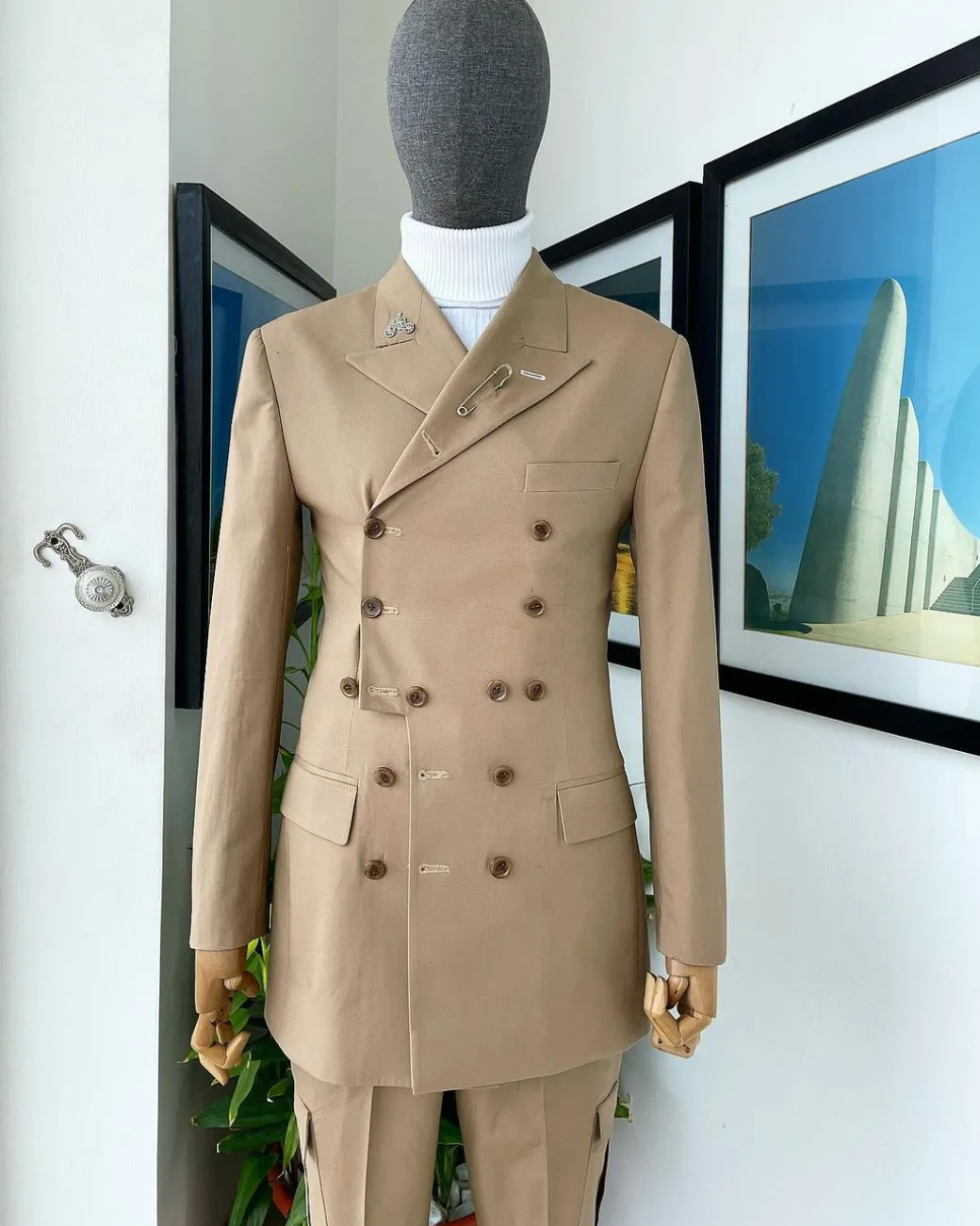 A Brown “Pirate” Polished Chinos, Layered Double Breasted, 12 Buttons, Peak Lapel Pearl Horn Blazers Suit