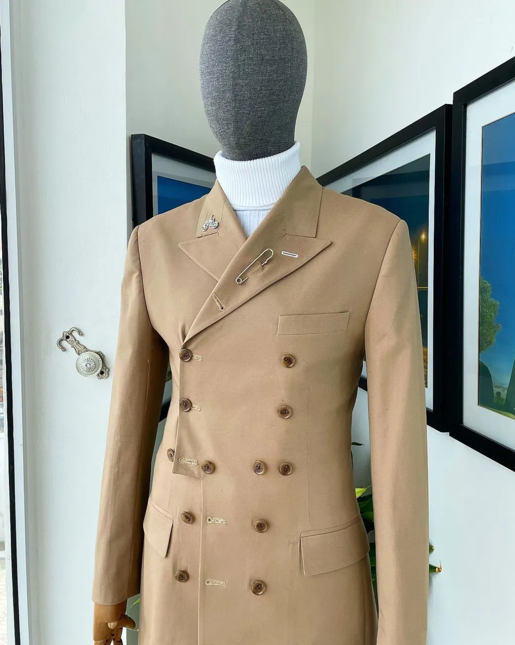 A Brown “Pirate” Polished Chinos, Layered Double Breasted, 12 Buttons, Peak Lapel Pearl Horn Blazers Suit