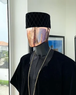 A charcoal black “daftan” from soaked Italian velvet