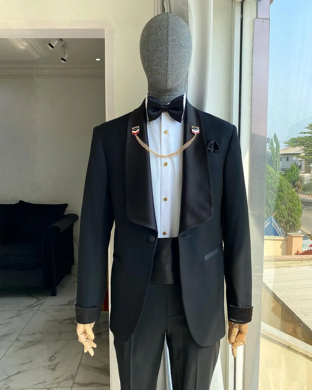 A Charcoal Black Dinner Shawl Lapel Tuxedo Suit