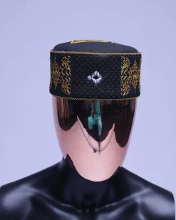 A Charcoal black kissing wave embroidery detailing hat