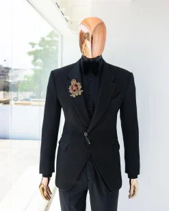 A charcoal black mushroom pattern jacquard, metallic wire patch, notch lapel suit