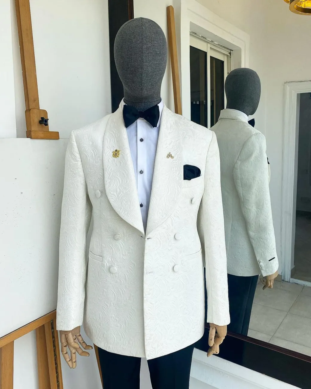 A “Classic” ivory white double breasted floral jacquard shawl lapel blazer suit