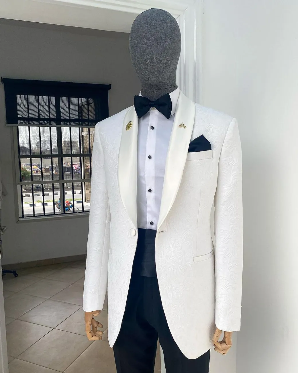 A “Classic” Ivory White Floral Jacquard Shawl Lapel Tuxedo Suit.