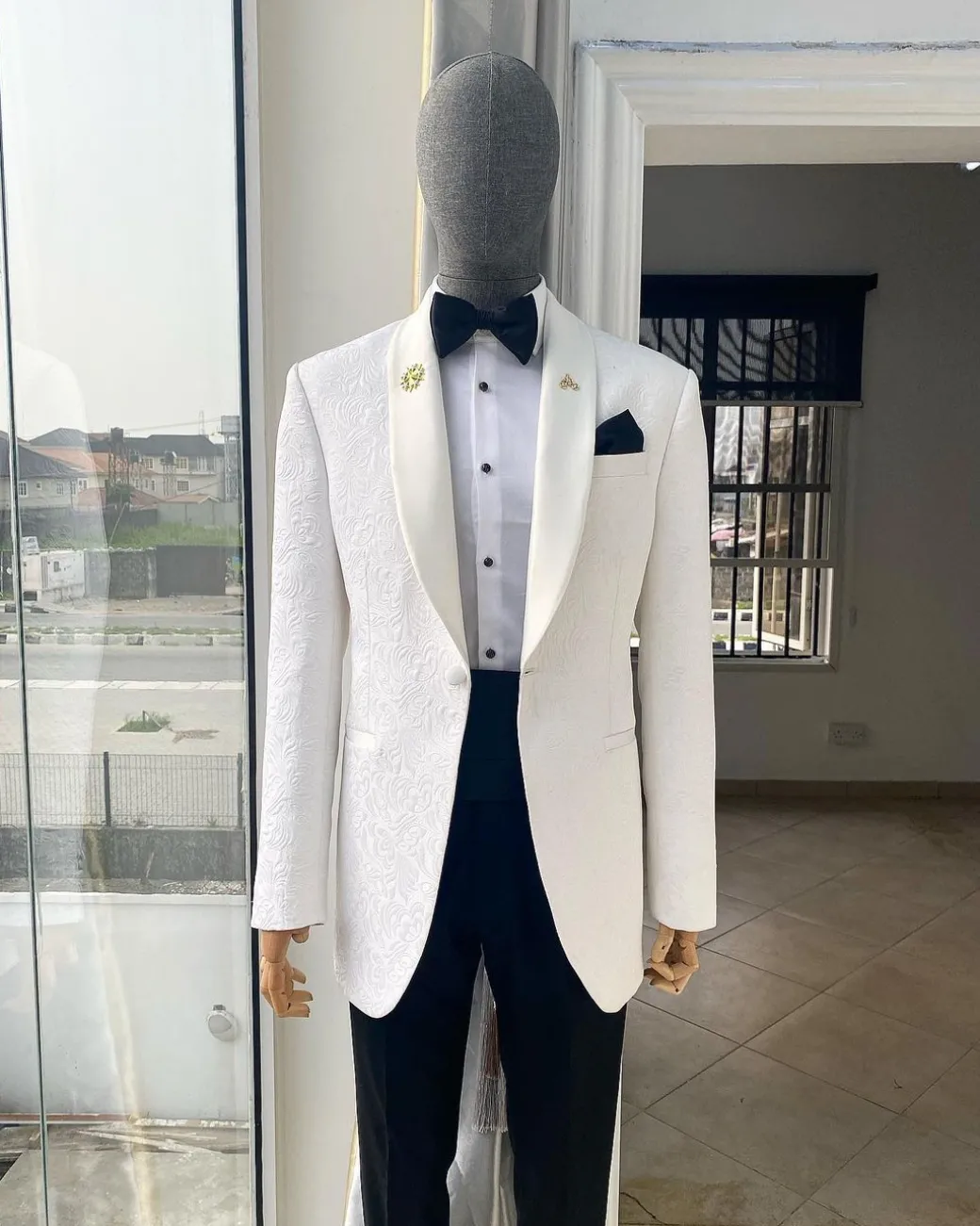 A “Classic” Ivory White Floral Jacquard Shawl Lapel Tuxedo Suit.