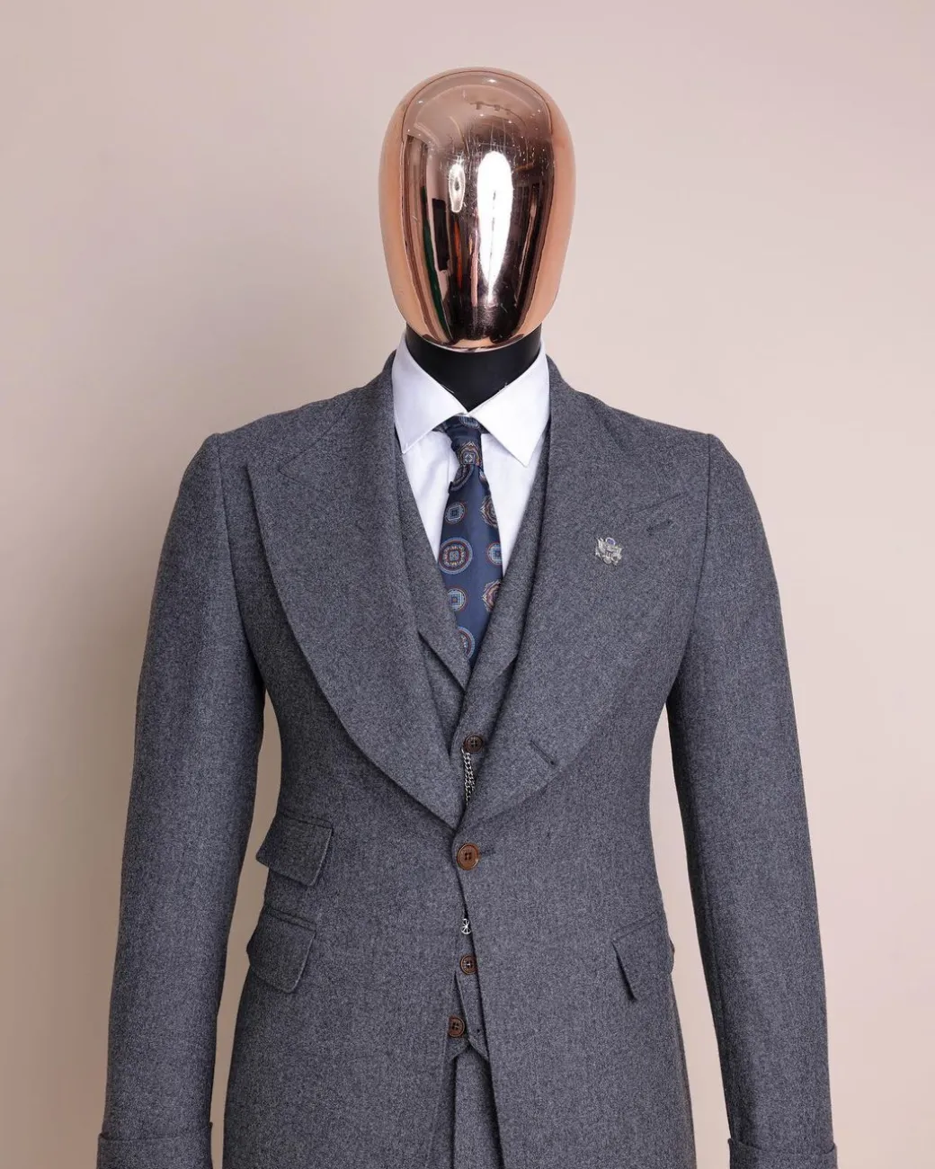 A Cloud Grey, Knitted, Peak Lapel Jorgecarli Vogue Suit