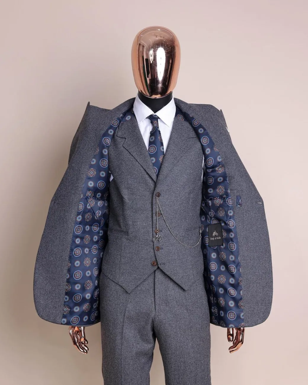 A Cloud Grey, Knitted, Peak Lapel Jorgecarli Vogue Suit