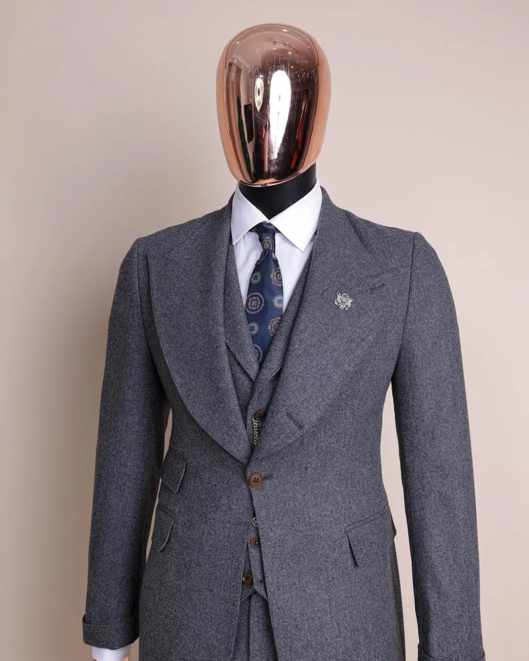 A Cloud Grey, Knitted, Peak Lapel Jorgecarli Vogue Suit