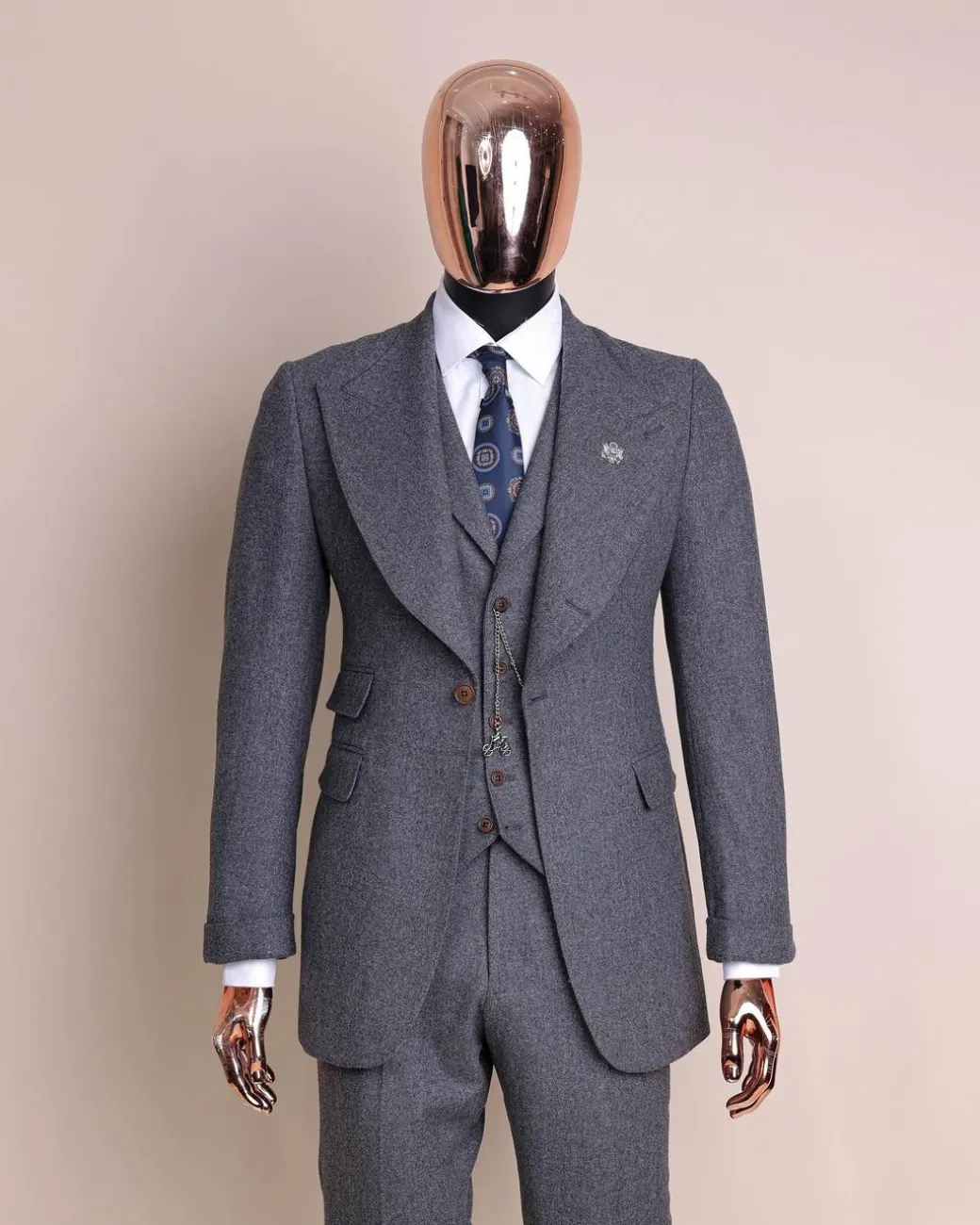 A Cloud Grey, Knitted, Peak Lapel Jorgecarli Vogue Suit