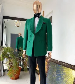 A Grass green double breasted shawl lapel floral pattern jacquard tuxedo suit