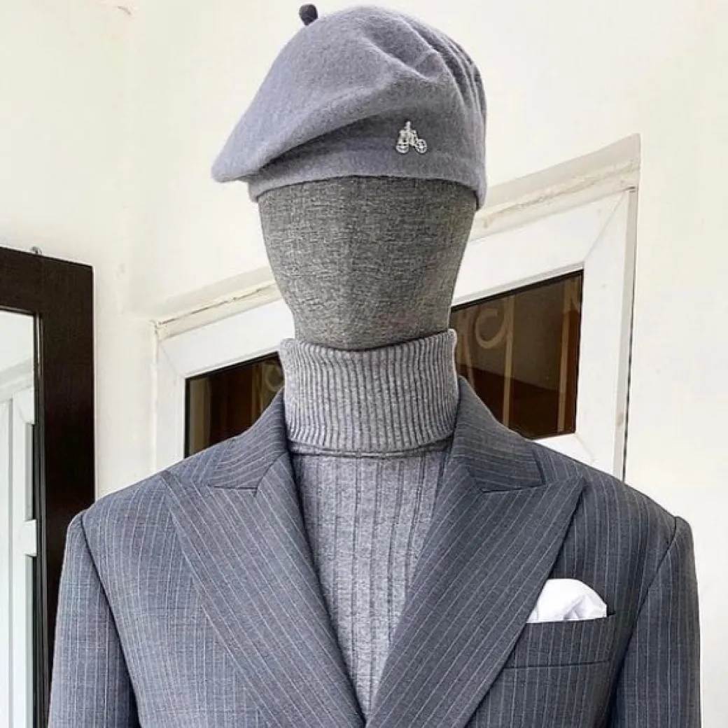 A Grey beret men’s beret hat.