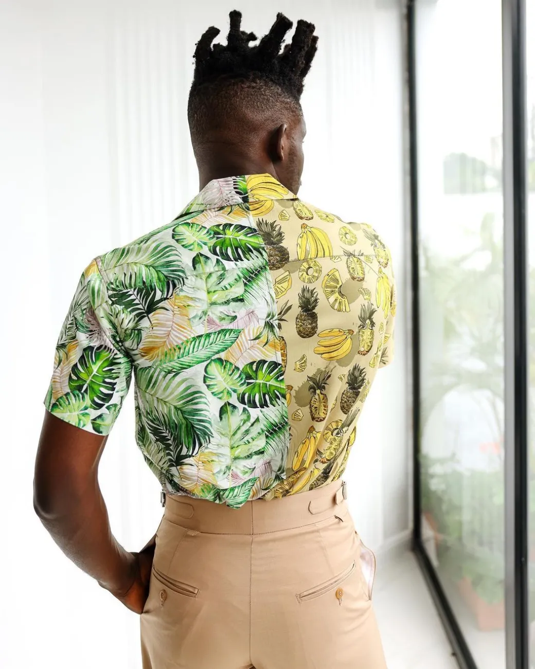 A Half-cut, brown beach plants prints, green mixed prints vintage club collar casual shirt.