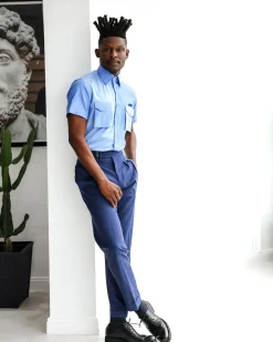 A Herringbone mix shade of blue English spread collar short sleeve casual shirt with double patch pocket.