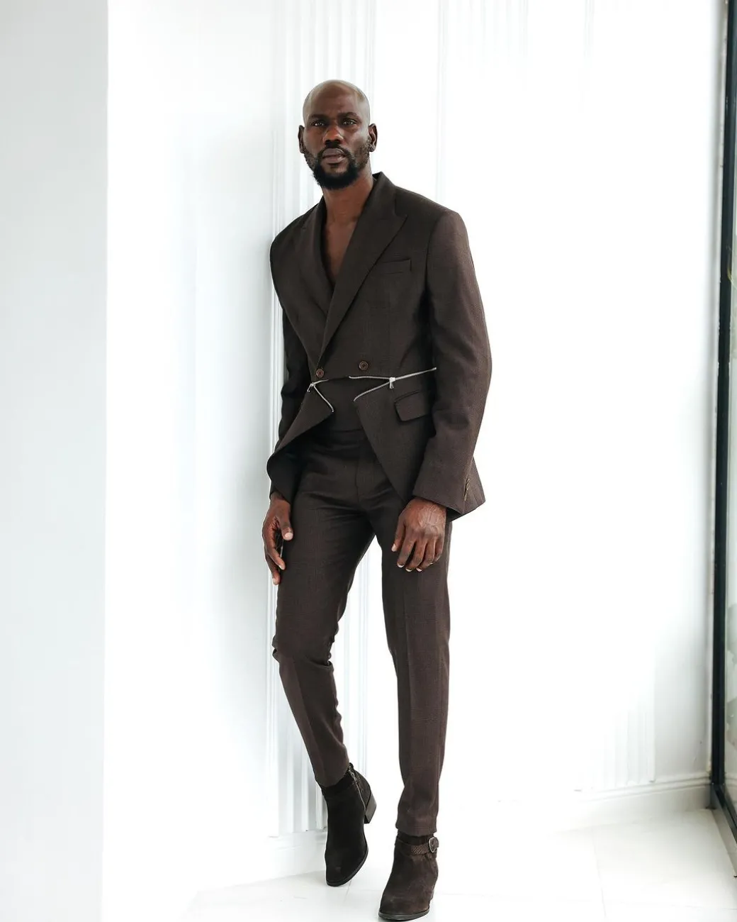 A Hickory Monochrome Brown And Black Nobility Check, Knitted, Double-Breasted “Zipper” Peak Lapel Suit