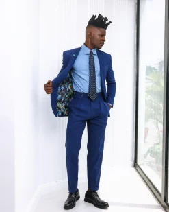 A knitted, Navy blue linen, notch lapel business suit