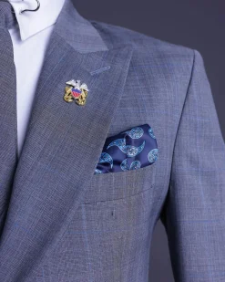 A light grey, windowpane check, monochrome nobility super “140s” “Board Room” Notch lapel suit