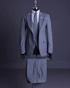 A light grey, windowpane check, monochrome nobility super “140s” “Board Room” Notch lapel suit