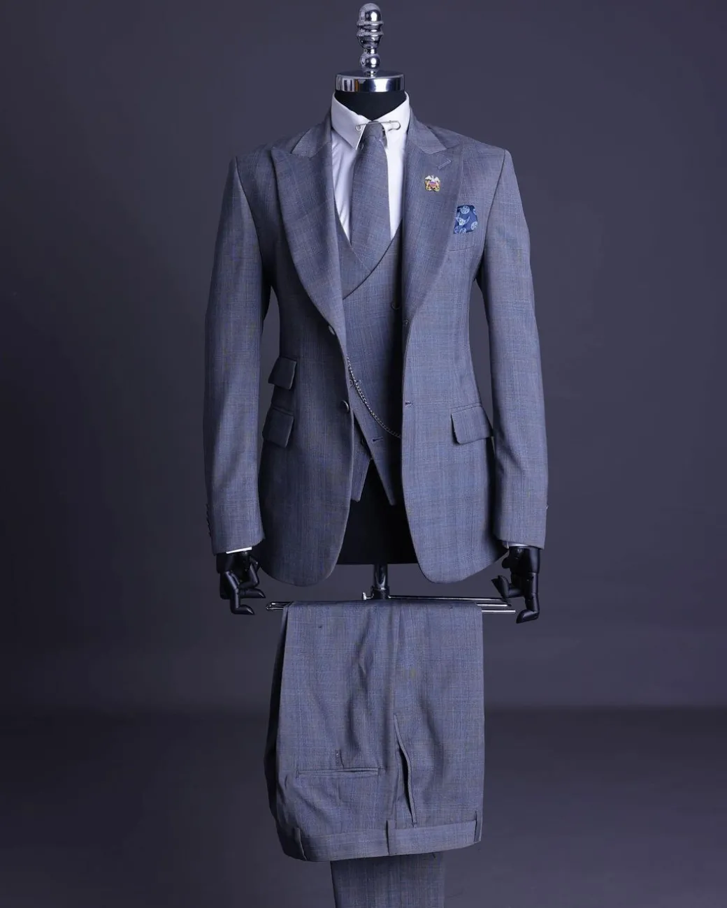 A light grey, windowpane check, monochrome nobility super “140s” “Board Room” Notch lapel suit