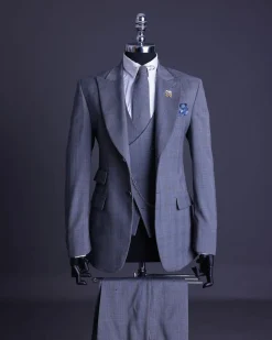 A light grey, windowpane check, monochrome nobility super “140s” “Board Room” Notch lapel suit