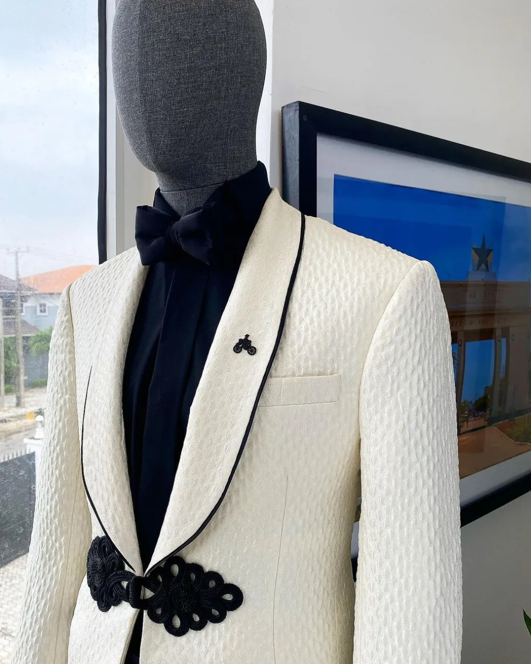 A “Mandarin” Circle Pattern Ivory white shawl lapel jacquard Suit