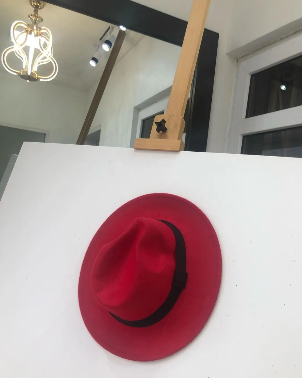 A Maroon Red Mens Fashion Hat