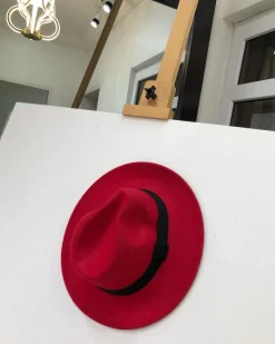 A Maroon Red Mens Fashion Hat