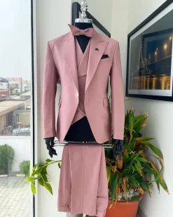 A Mauve Peak Lapel Single Button Suit