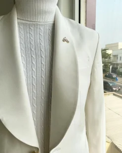 A Monochrome Ivory White Shawl Lapel Tuxedo Suit