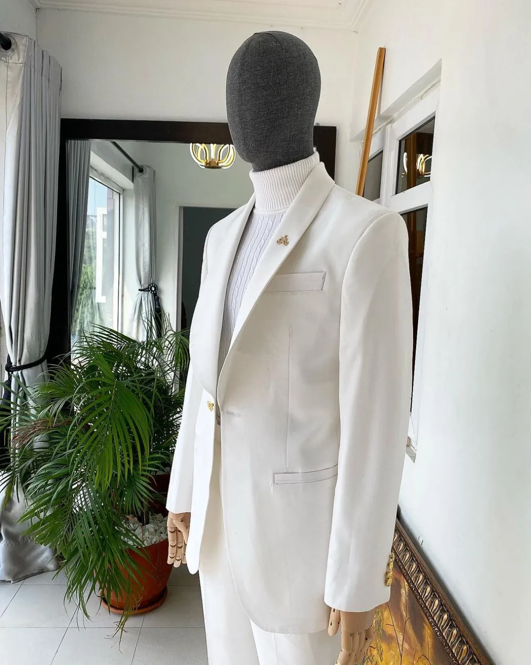 A Monochrome Ivory White Shawl Lapel Tuxedo Suit