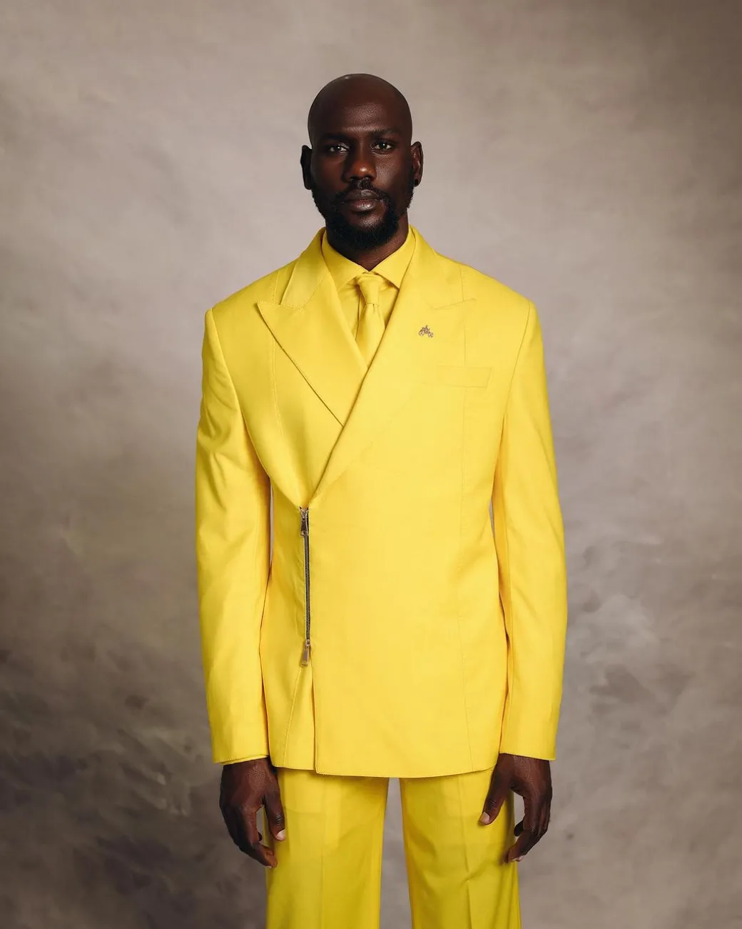 A Monochrome Yellow “Panther” Wrap Peak Lapel Suit