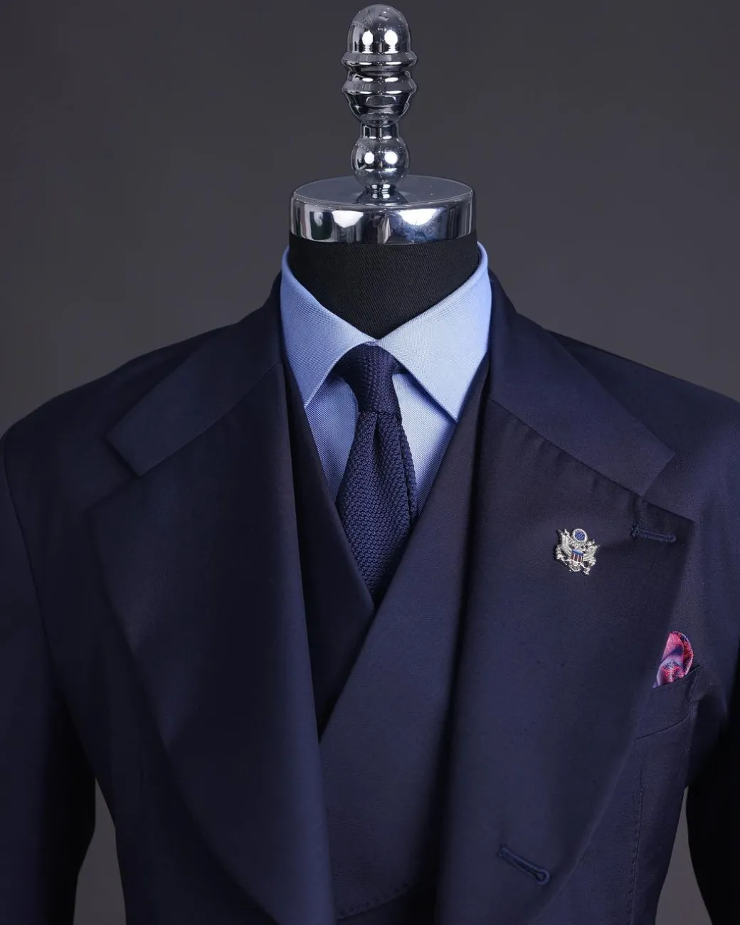 A Navy Blue Knitted Notch Lapel Suit
