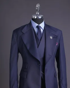 A Navy Blue Knitted Notch Lapel Suit