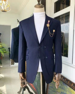 A Navy blue Reloaded “Catch Me If You Can” Business Suit