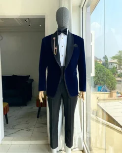 A Navy Blue Velvet Dinner Shawl Lapel Tuxedo Suit