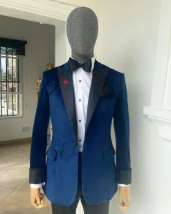 A Navy Blue Velvet Dinner Peak Lapel Tuxedo Suit