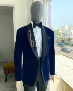 A Navy Blue Velvet Dinner Shawl Lapel Tuxedo Suit