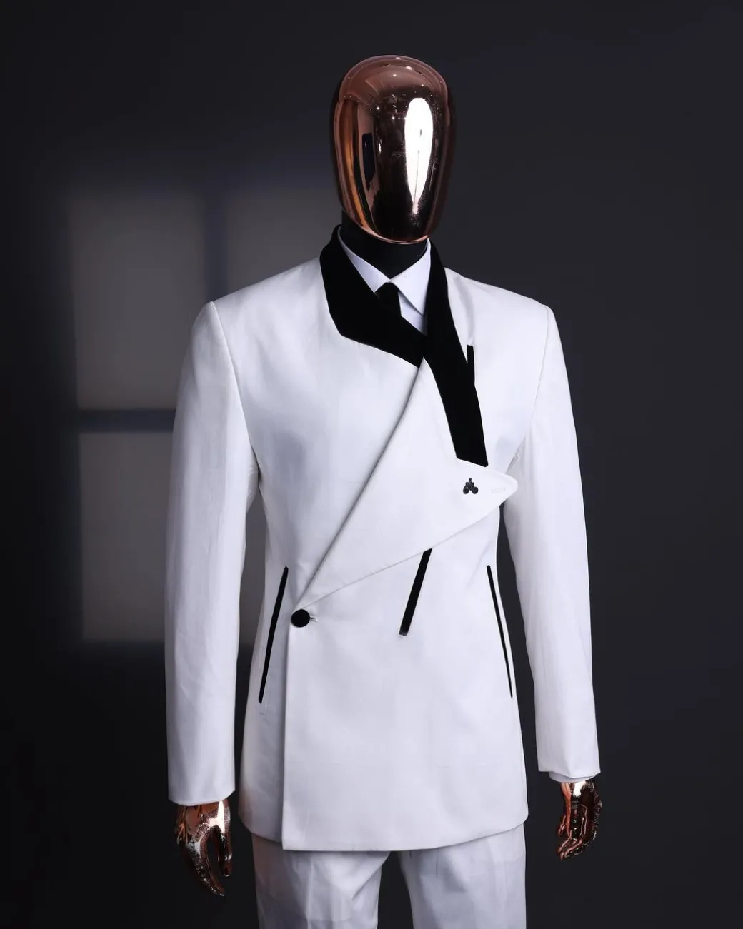 A Polished chinos “pride & prejudice” double breasted deconstructed dropping lapel suit