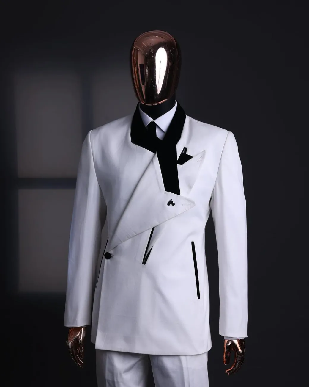 A Polished chinos “pride & prejudice”, double breasted deconstructed dropping lapel suit
