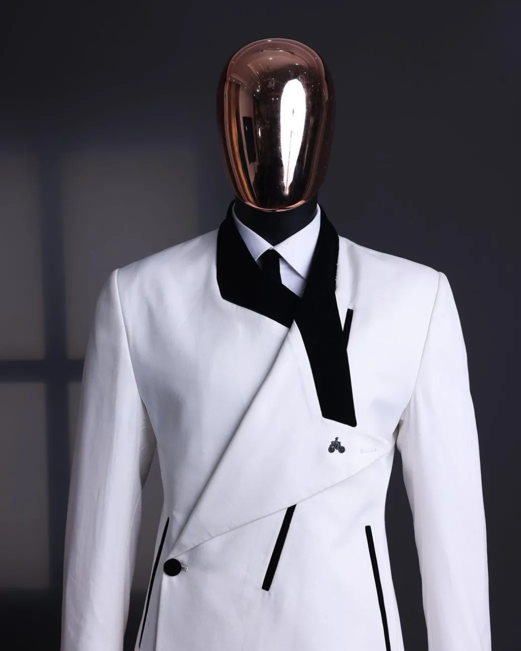 A Polished chinos “pride & prejudice” double breasted deconstructed dropping lapel suit