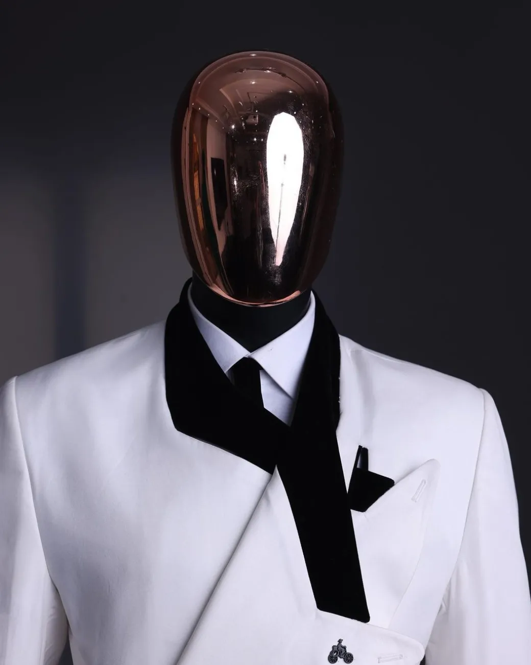 A Polished chinos “pride & prejudice”, double breasted deconstructed dropping lapel suit