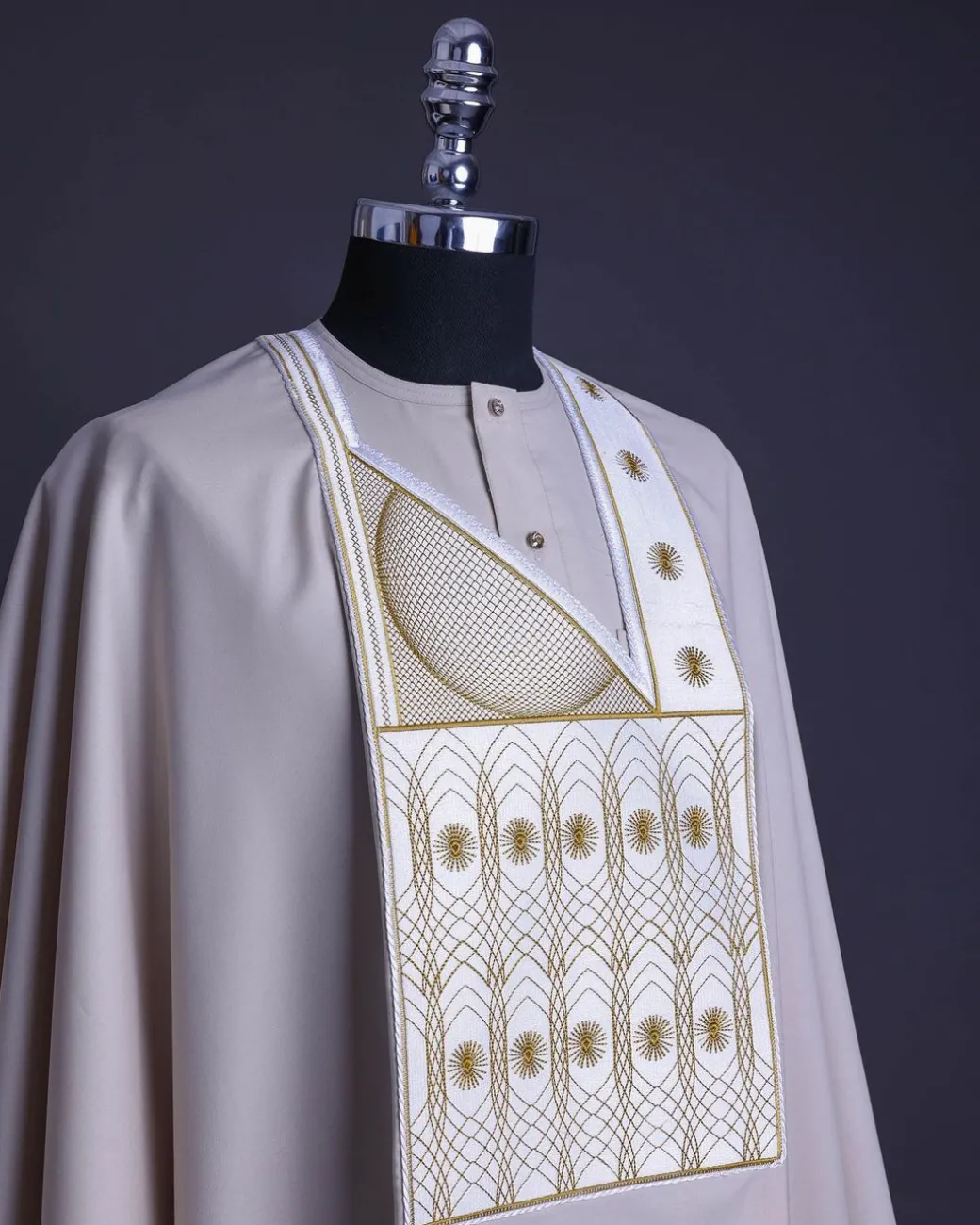 A Porcelain, Cloud and pattern embroidery detailing agbada