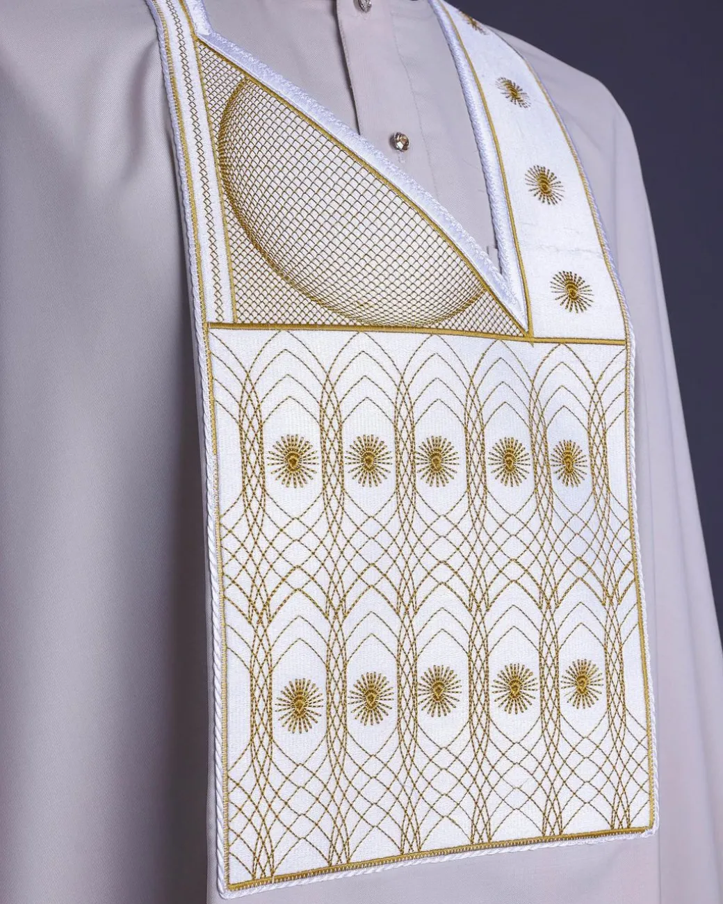 A Porcelain, Cloud and pattern embroidery detailing agbada