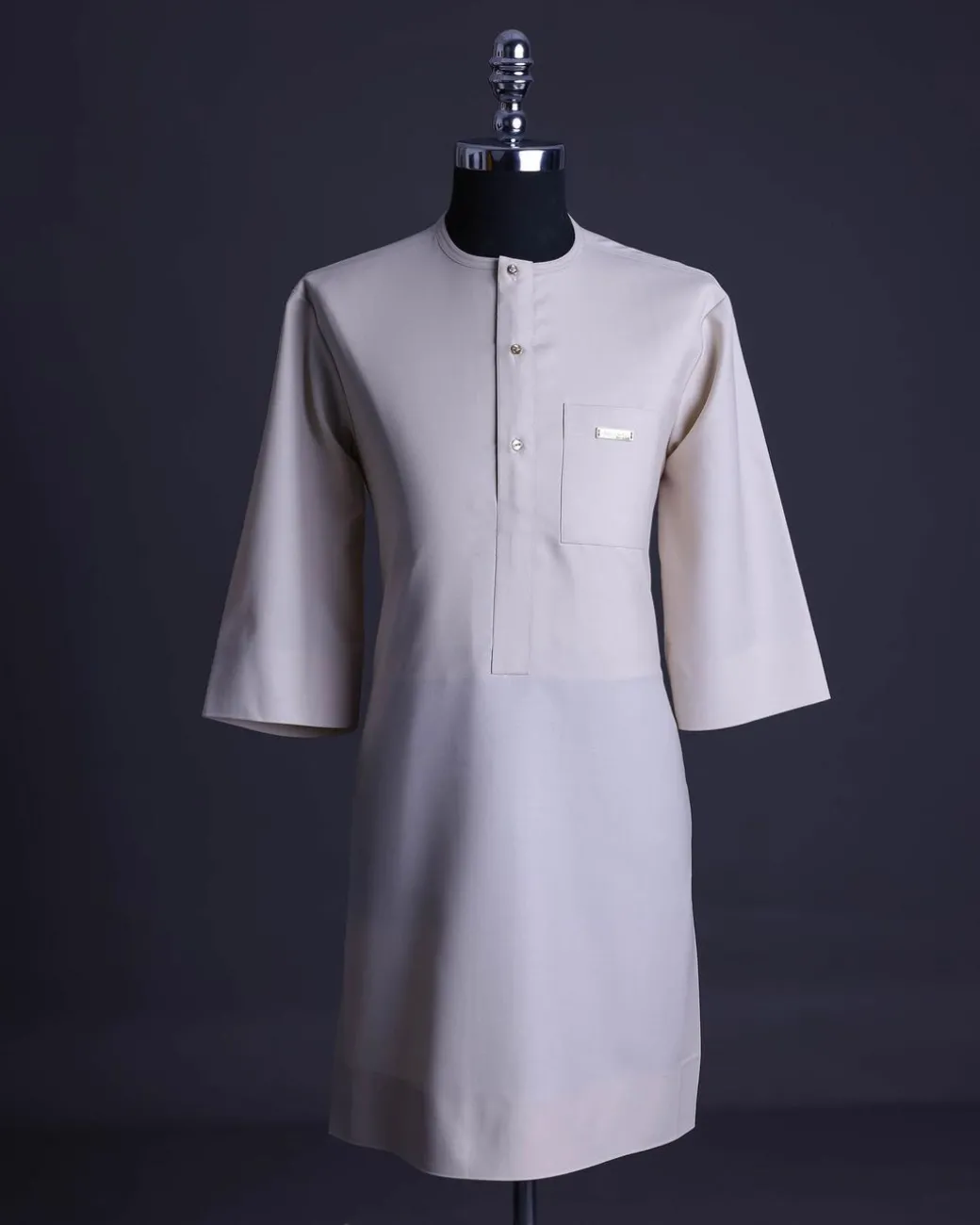 A Porcelain, Cloud and pattern embroidery detailing agbada